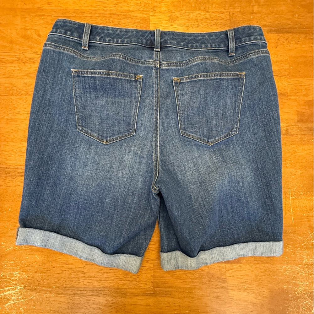 Talbots Dark Washed Denim Girlfriend Jean Shorts 14W - Picture 8 of 8